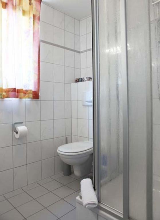 Hotel Wetterau - Self-Check-In Wolfersheim Bagian luar foto