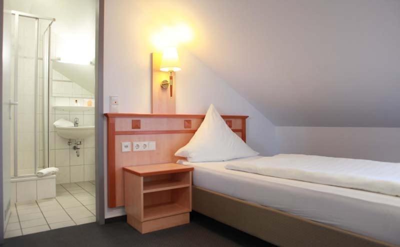 Hotel Wetterau - Self-Check-In Wolfersheim Ruang foto