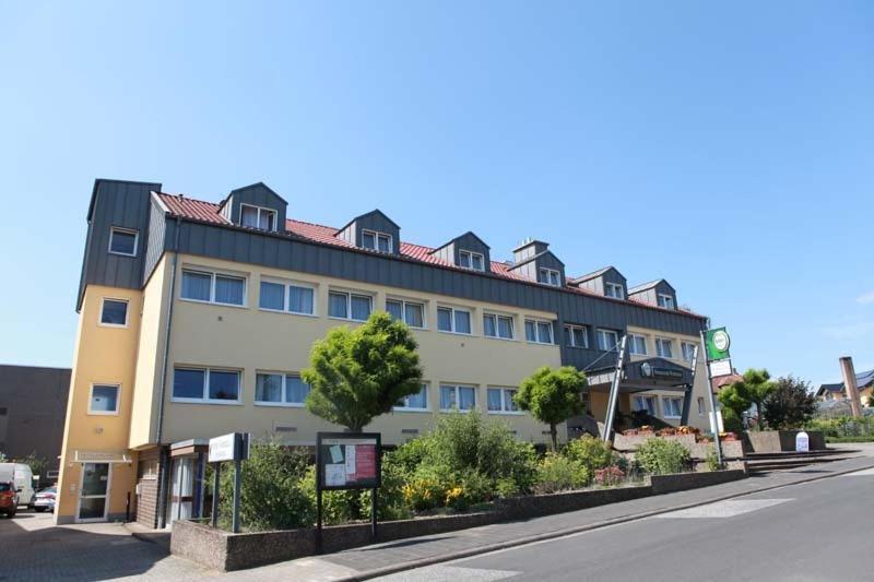 Hotel Wetterau - Self-Check-In Wolfersheim Bagian luar foto