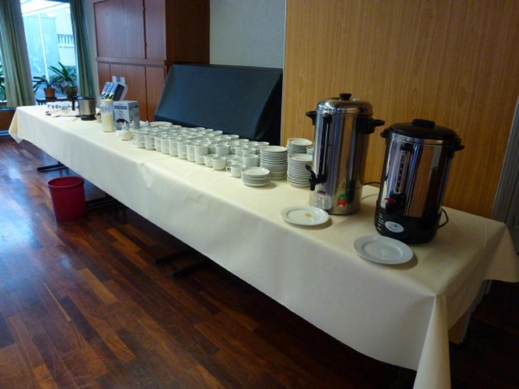 Hotel Wetterau - Self-Check-In Wolfersheim Bagian luar foto