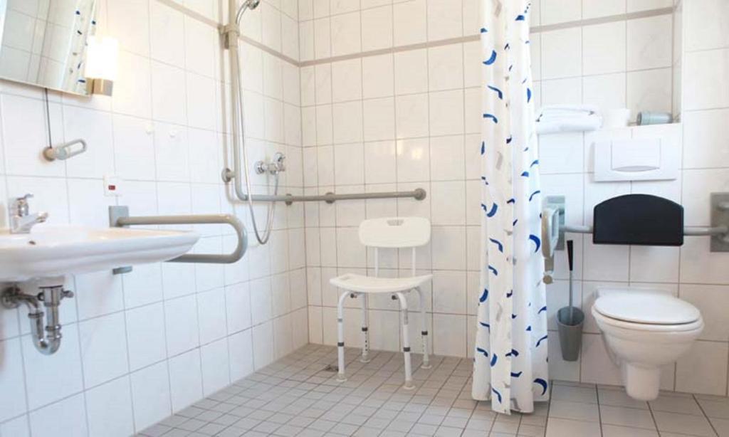 Hotel Wetterau - Self-Check-In Wolfersheim Bagian luar foto