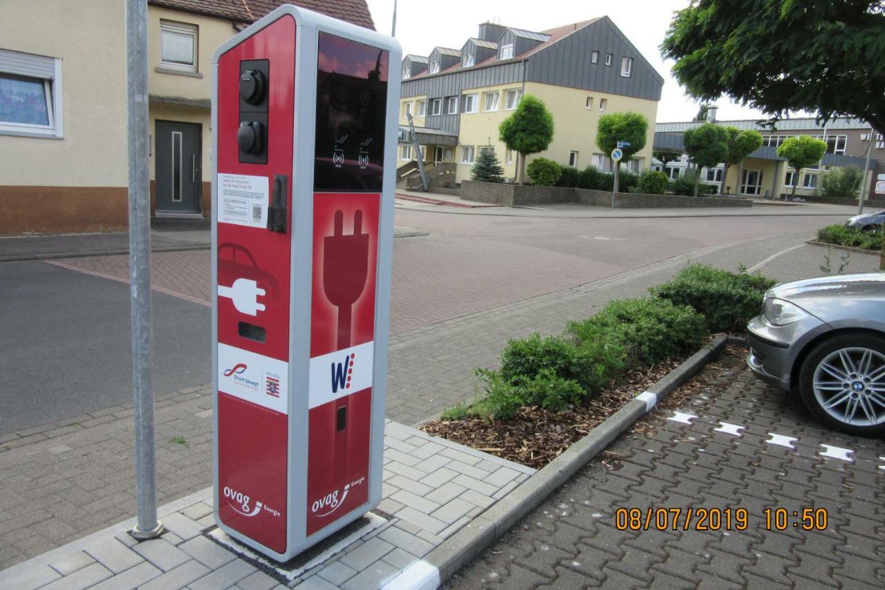 Hotel Wetterau - Self-Check-In Wolfersheim Bagian luar foto